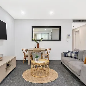 Pier 108 Apartment